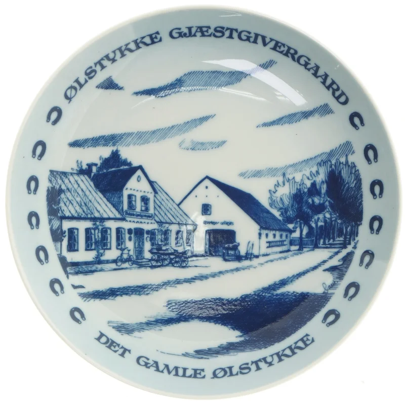 Årsplatte Ølstykke Kro 1981 fra Lige Porcelain Denmark (str. Ø 19,5 cm)