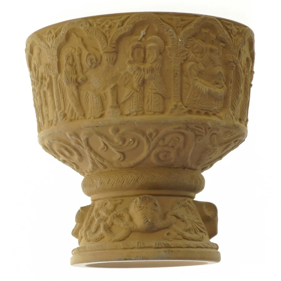 Dekoreret stentøjskrus (str. 14 x 14 cm)