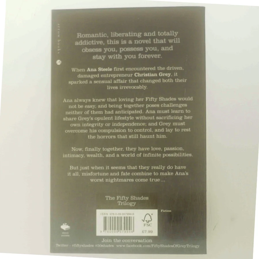 Fifty shades freed af E. L. James (Bog)