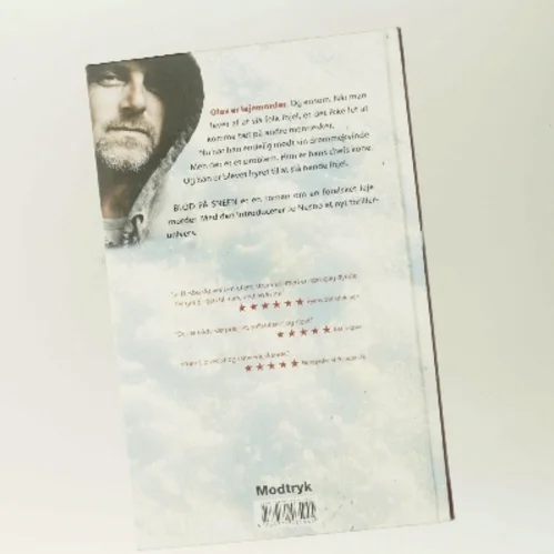 Blod på sneen af Jo Nesbø (Bog)