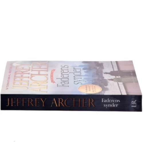 Faderens synder af Jeffrey Archer (Bog)