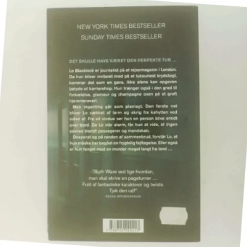 Kvinden i kahyt nr. 10 : thriller af Ruth Ware (f. 1977) (Bog)