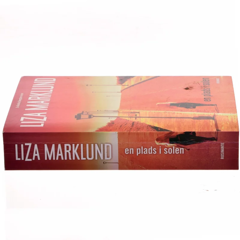 En Plads I Solen af Liza Marklund (Bog)