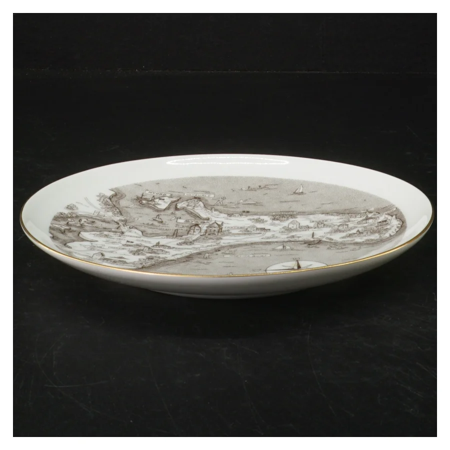 Dekorativ tallerken med kortmotiv, Møn fra B&G (str. Ø. 18 cm)