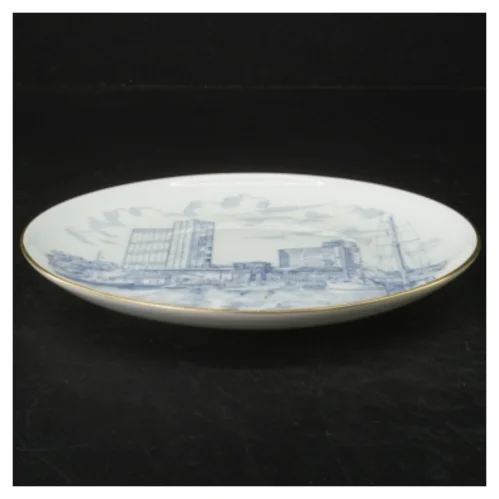 Blåmalet tallerken med guld kant og bymotiv, Stubbekøbing fra B&G (str. Ø. 18 cm)