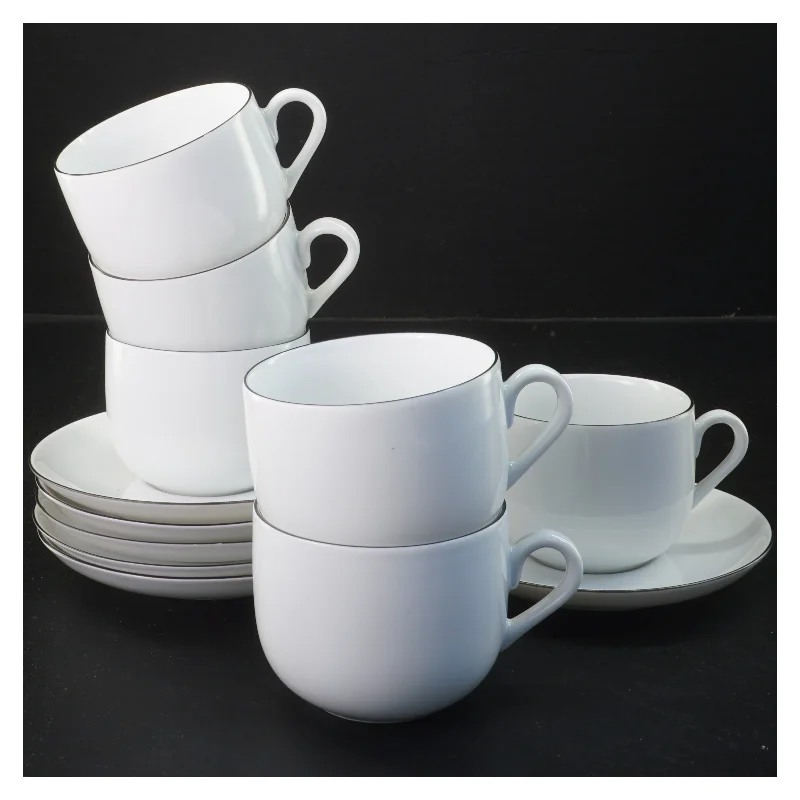 Hvide kaffekopper med underkopper fra Atelier (str. 6 stk Ø 8 & 14 cm)