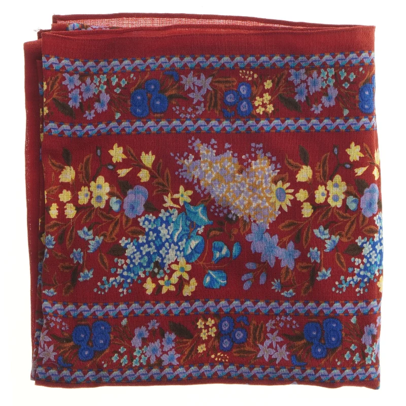 Blomstret tørklæde (str. 105x105 cm)