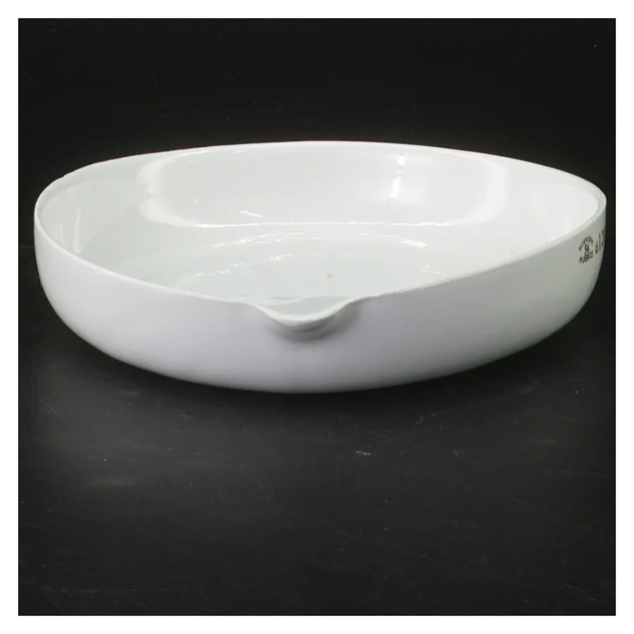 Porcelæn skål med hældetud fra Scientific Pueblo (str. Ø 13 cm)