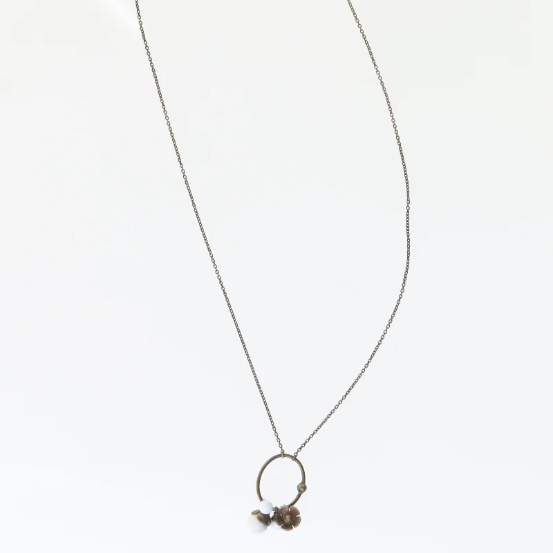 Halskæde med vedhæng (str. 55 cm)