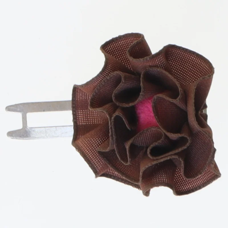 Hårspænde med brun blomst (str. 4 cm)