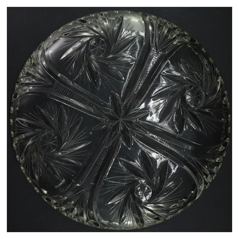 Rund skåret glasfad (str. Ø 28 cm)