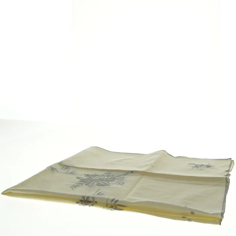 Broderet dug (str. 82 x 78 cm)