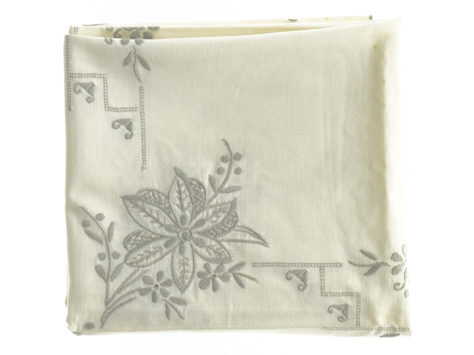 Broderet dug (str. 82 x 78 cm)