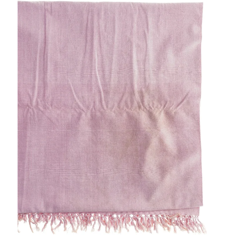 Lyserød dug med frynser (str. 255 x 240 cm)