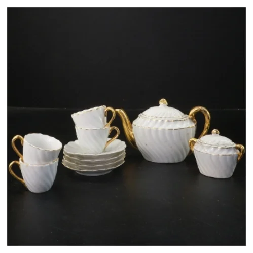 Porcelæn tesæt (str. 15x10&8x6&5x5&9x1 cm)