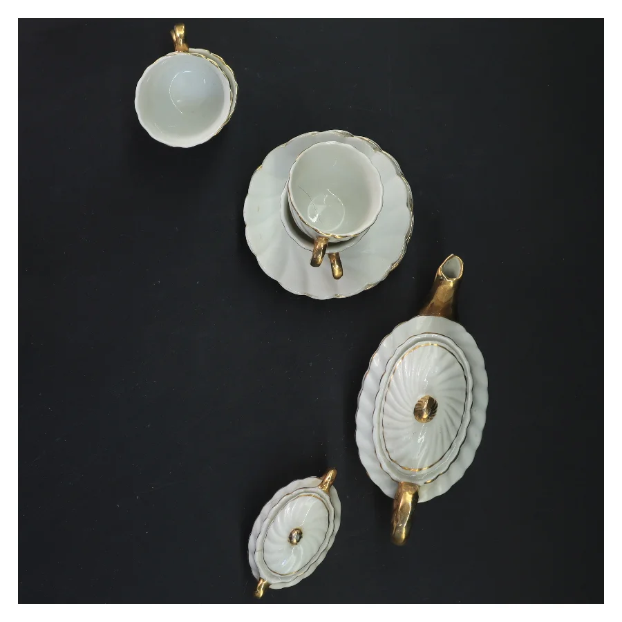 Porcelæn tesæt (str. 15x10&8x6&5x5&9x1 cm)