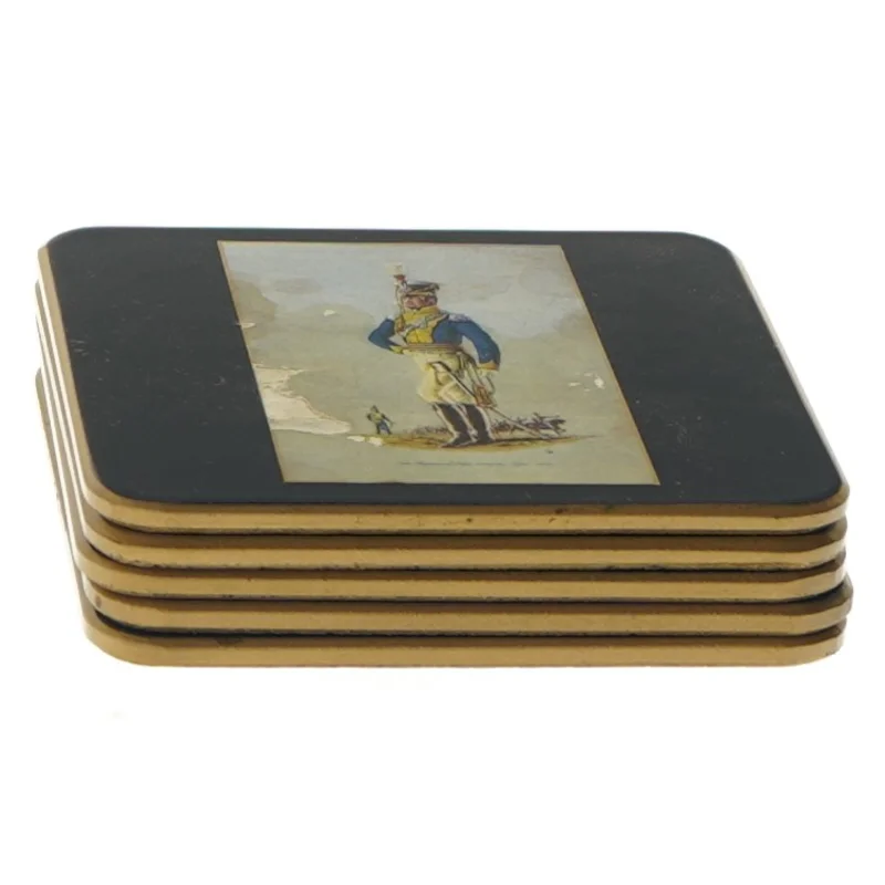 Sheraton bordskånere fra Sheraton (str. 5 stk 10x10 cm)