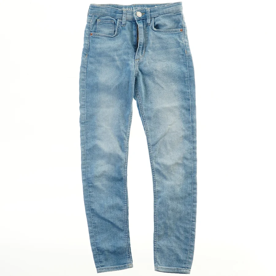 Jeans i lyseblå denim fra Denim (str. 134)