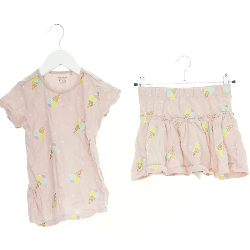 Sæt børnetøj (2 stk.) fra VRS (str. 116 cm)