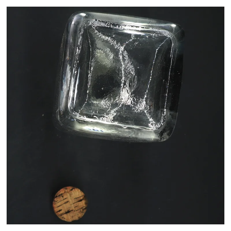 Ældre glasflaske med korkprop (str. 24 cm)