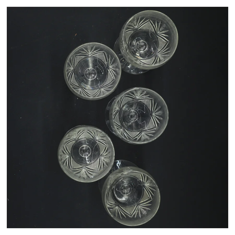 Sæt med 5 krystalglas (str. 15x6 cm)