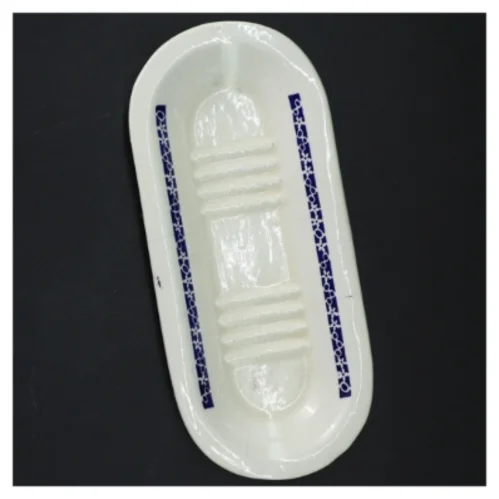 Aflangt porcelænsfad med blå dekor (str. 22x10x2 cm)