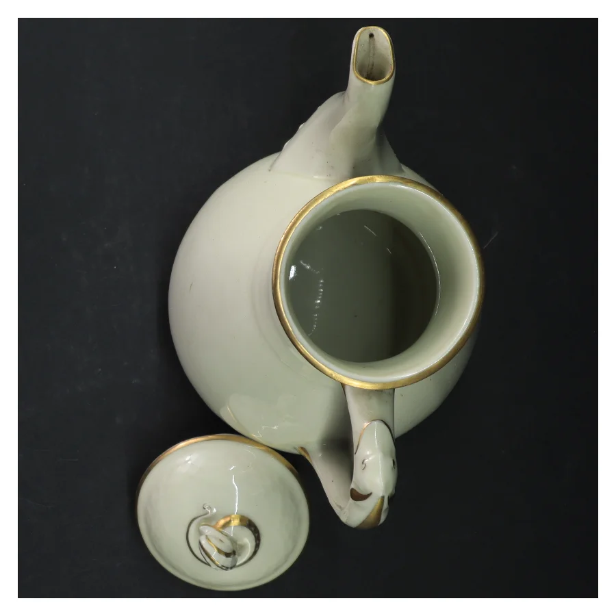 Porcelænsteapot med gulddetaljer fra B&G (str. 26 cm)