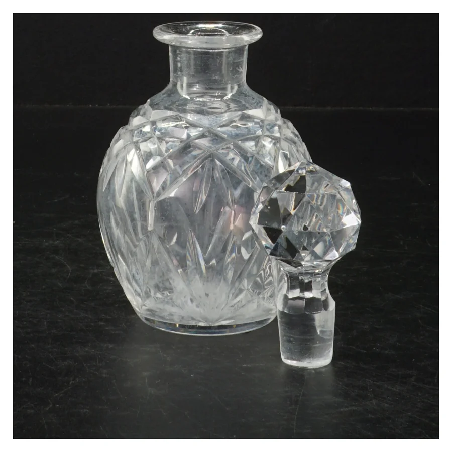 Krystal karaffel med prop (str. Ø 9 cm. længde, 17 cm)