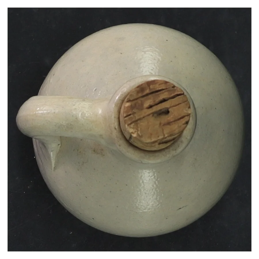 Keramikflaske med prop (str. H. 13 cm)