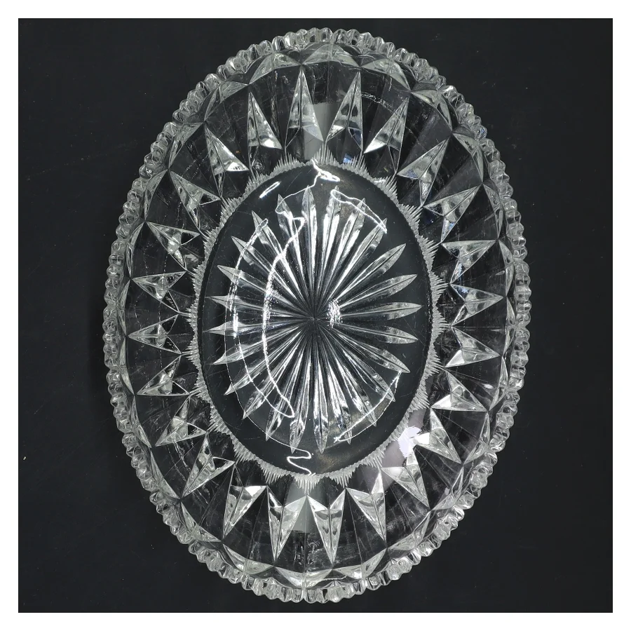 Ovalt Glas fad med mønster (str. 19x14x5 cm)