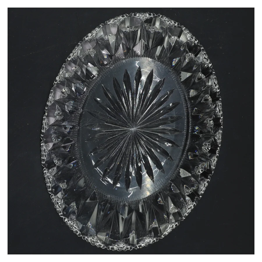 Ovalt Glas fad med mønster (str. 19x14x5 cm)