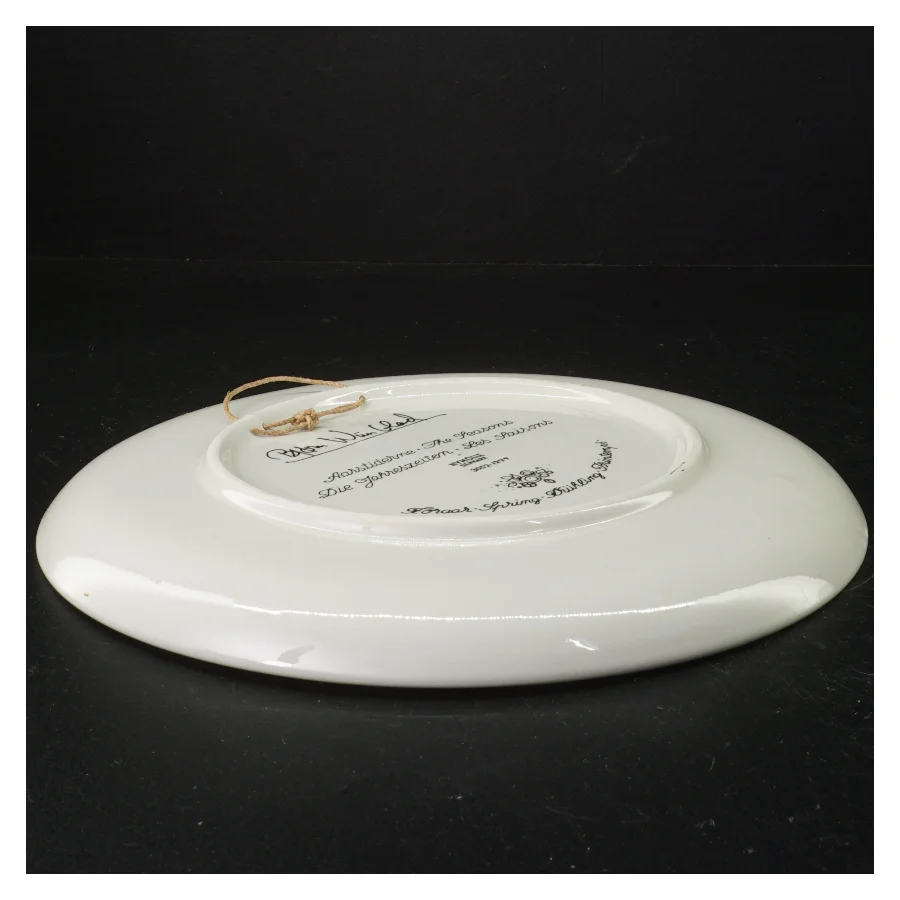 Porcelænsfad med dekoration Bjørn Wiinblad fra Nymolle (str. 27 cm)