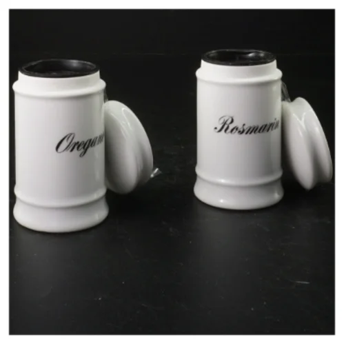 Krydderikrukker i porcelæn fra Royal Copenhagen (str. 10 x 6 cm)