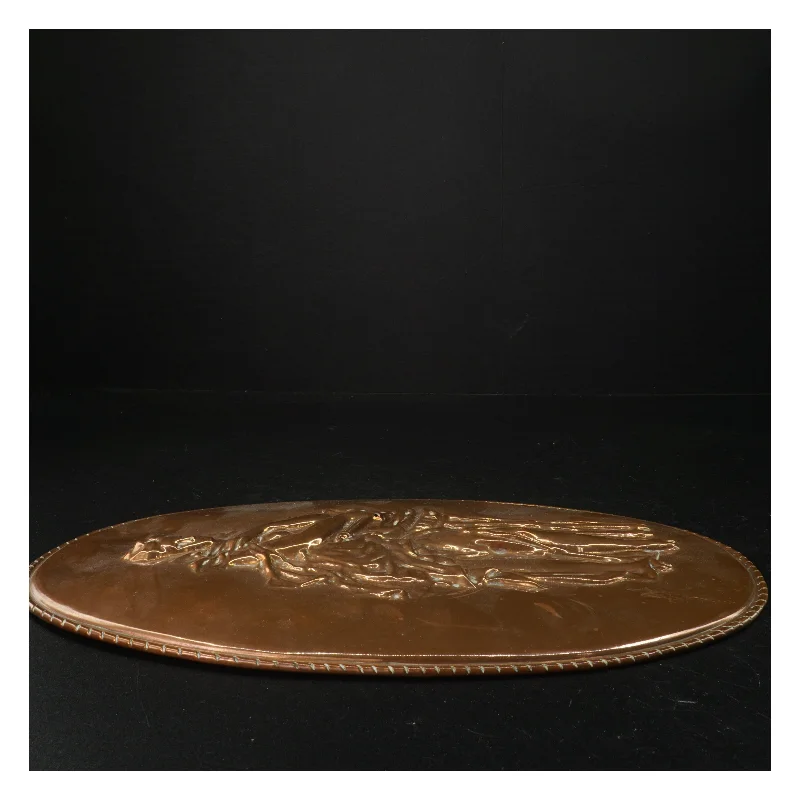 Kobberrelief med kvindefigur (str. 37 x 23 cm. hul)