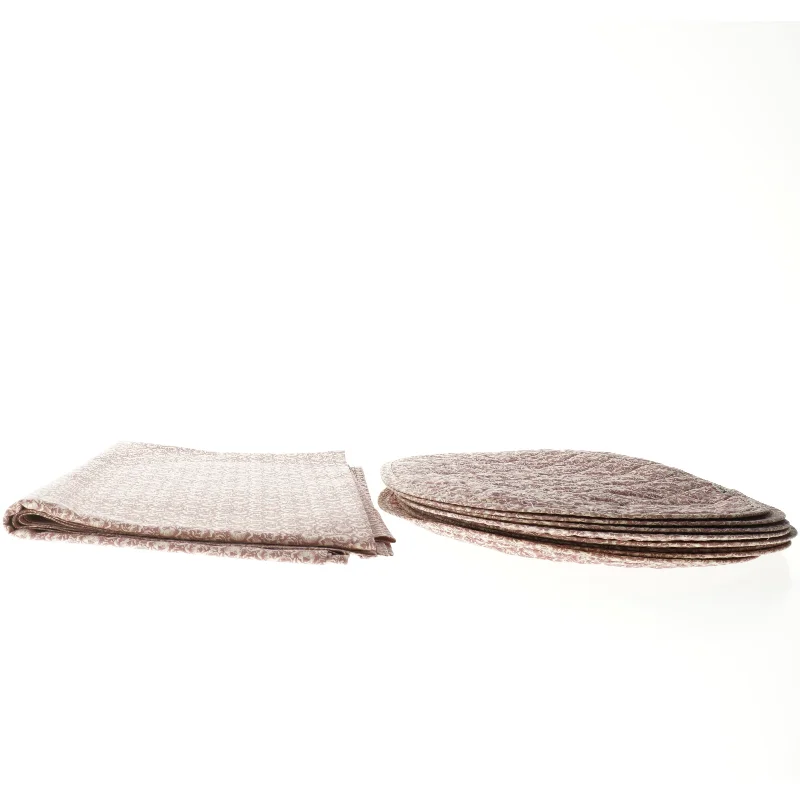 Sødahl dug og dækservietter  (str. 39 x 30 cm. 196 x 145 cm.)