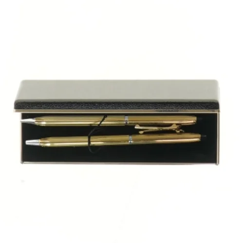 Sæt med guldpenne fra Attache (str. 14,5x5,5 cm)