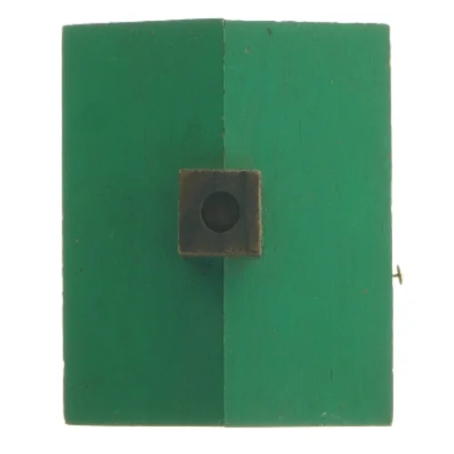 Hus med grønt tag (str. 14,5x12 cm)