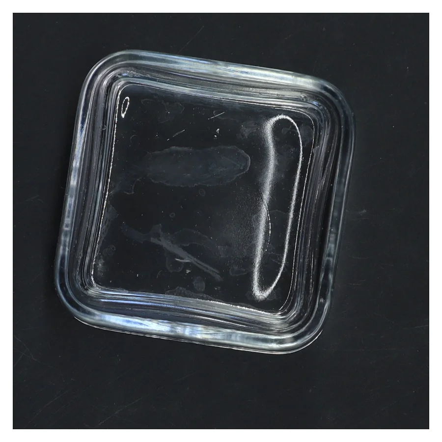 Glas kvadratisk skål (str. 9x9x5 cm)