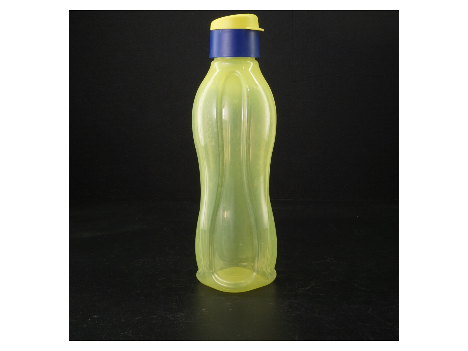Drikkeflaske fra Tupperware (str. 25 cm) 1/2 l
