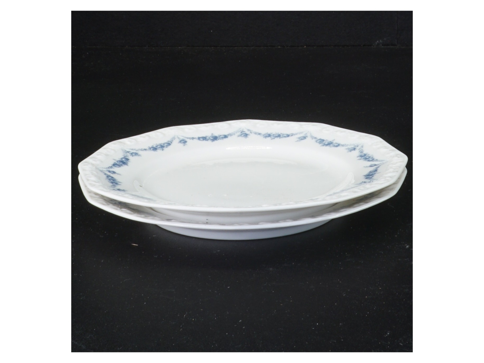 2 tallerkener med blåt blomstermønster fra Rosenthal (str. Diameter 15 cm)