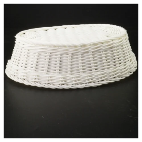 Hvid flettet plast kurv (str. 24 x 16 x 7 cm)