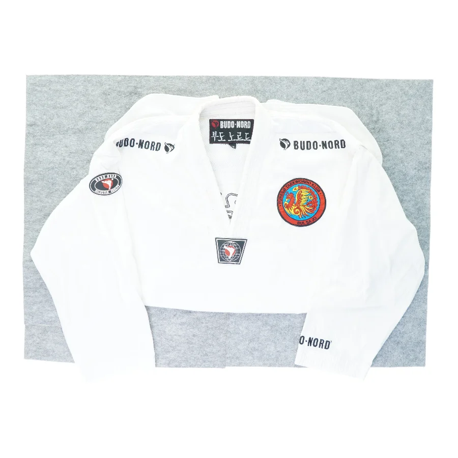 Taekwondo dragt fra Budo Nord (str. 170)