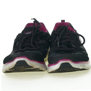 Sko fra Skechers (str. 385)