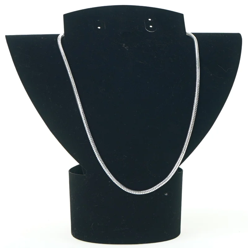 Halskæde fra Pilgrim (str. 23 cm)