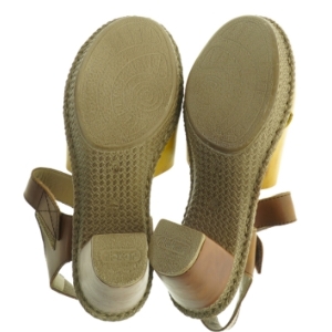 Lædersandaler med hæl fra Rieker (str. 37)