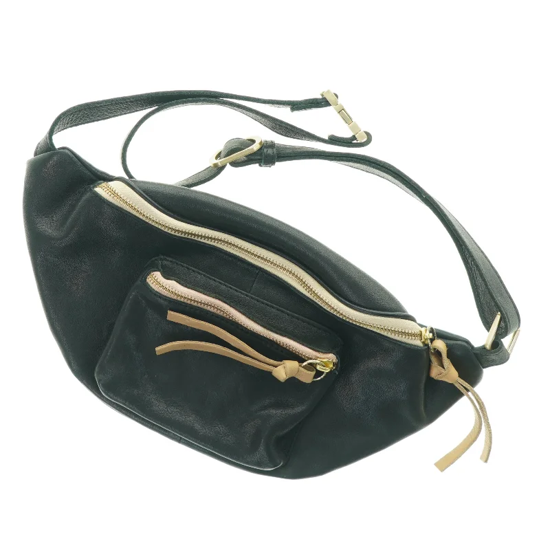 Sort skuldertaske med lynlåse fra Maand (str. 35 x 18 cm)