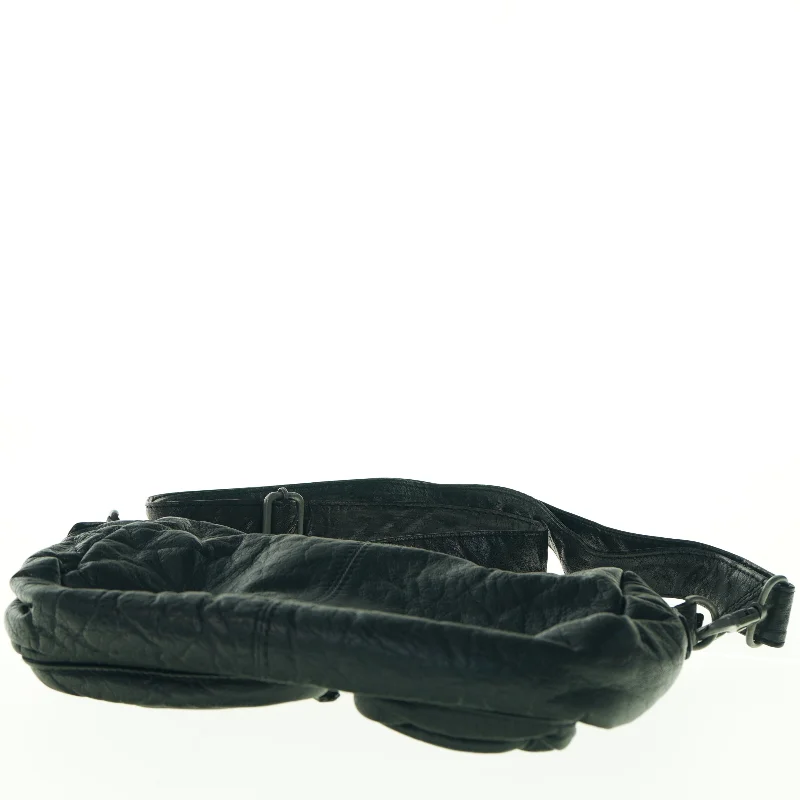 Sort skuldertaske fra Depeche Eu (str. 30 x 20 cm)