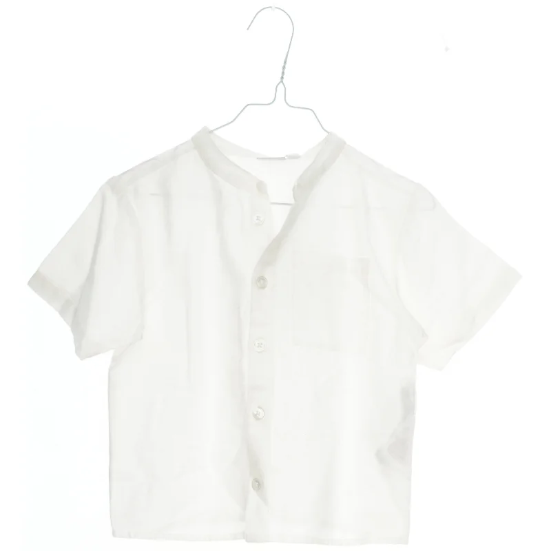 Hvid skjorte med kort ærmer fra Name It (str. 98)