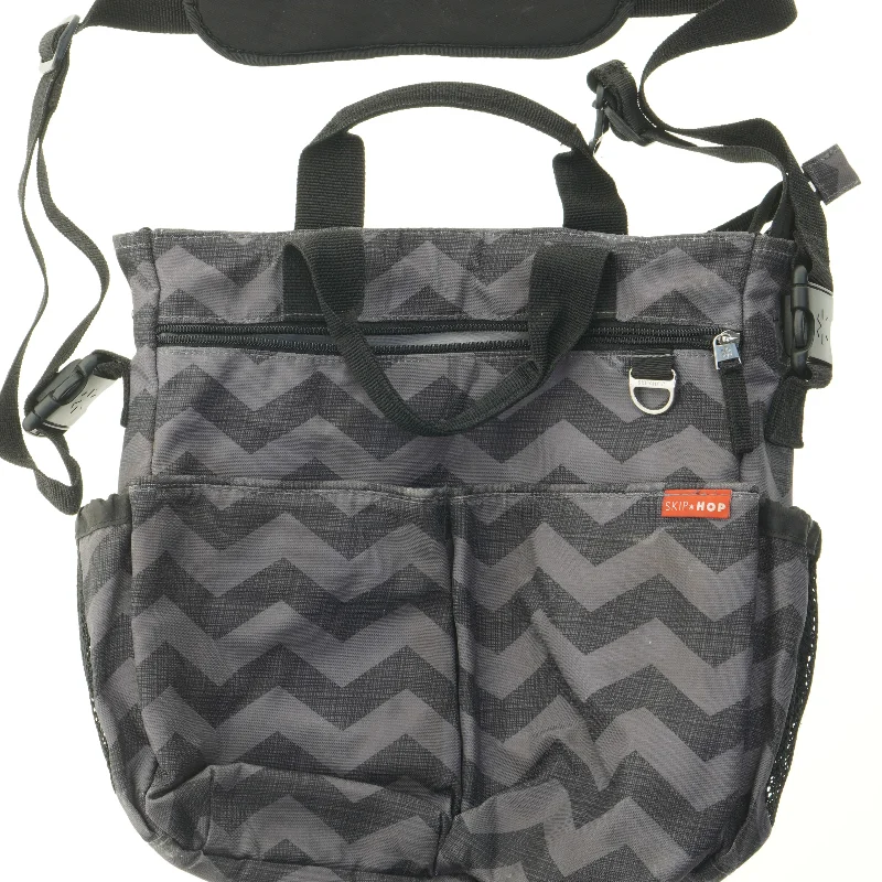 Pusletaske fra Skip Hop (str. 42x38 cm)