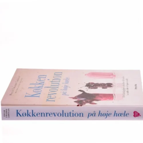 Køkkenrevolution på høje hæle af Oscar Umahro Cadogan (Bog)